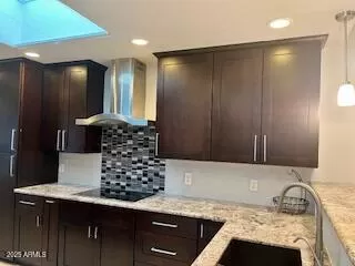 Photo #5: 6799728 Listing