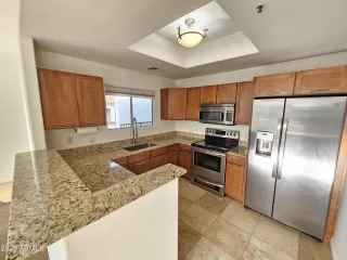 Photo #3: 6799800 Listing