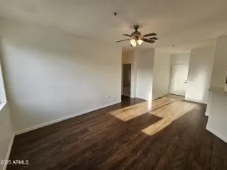 Photo #6: 6799800 Listing