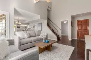 Photo #1: 6799878 Listing 