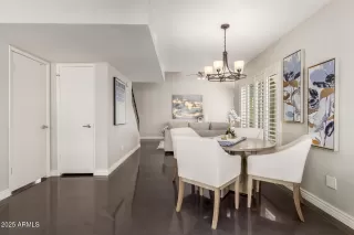 Photo #3: 6799878 Listing 