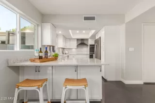 Photo #4: 6799878 Listing 