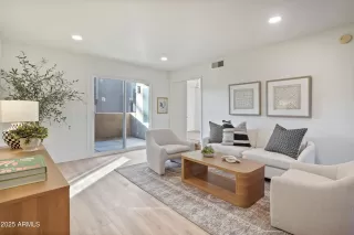 Photo #1: 6800152 Listing