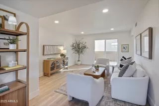 Photo #2: 6800152 Listing