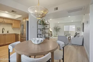 Photo #5: 6800152 Listing