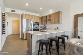 Photo #2: 6800157 Listing