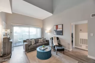 Photo #2: 6800198 Listing