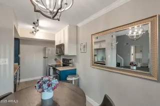 Photo #5: 6800198 Listing