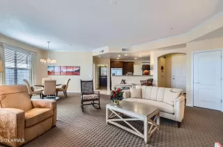 Photo #4: 6800211 Listing