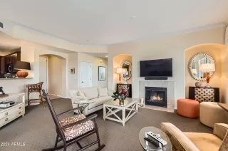 Photo #5: 6800211 Listing