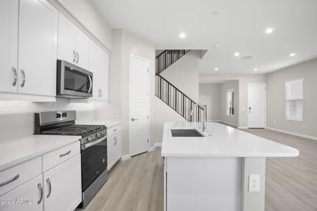 MLS: 6800232 Condo For Sale