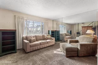 Photo #4: 6800577 Listing