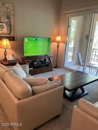 Photo #2: 6800772 Listing