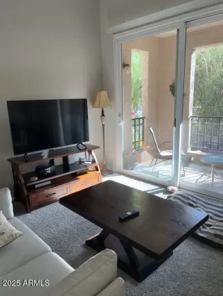 Photo #4: 6800772 Listing