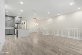 Photo #6: 6800862 Listing