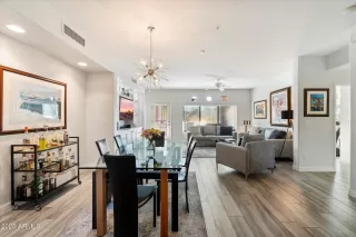 Photo #6: 6801040 Listing 