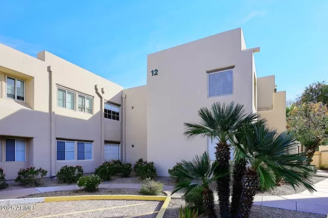 MLS: 6801122 Condo For Sale