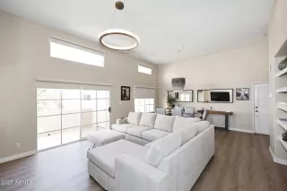 Photo #6: 6801122 Listing 