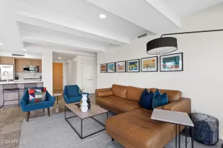 Photo #4: 6801298 Listing 