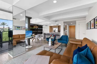 Photo #5: 6801298 Listing 