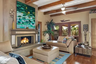 Photo #6: 6801549 Listing