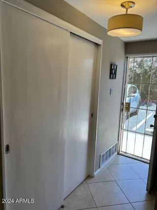Photo #4: 6801655 Listing