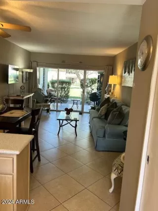 Photo #5: 6801655 Listing