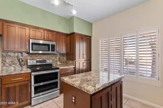 Photo #4: 6801724 Listing