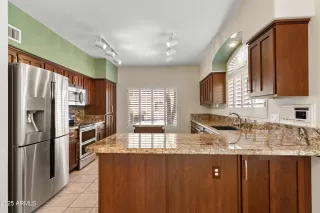 Photo #5: 6801724 Listing