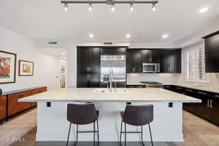 Photo #4: 6801780 Listing