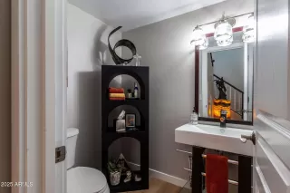 Photo #6: 6801963 Listing 