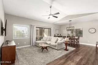 Photo #4: 6802075 Listing 