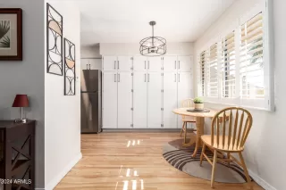 Photo #4: 6802115 Listing