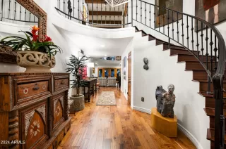 Photo #3: 6802148 Listing