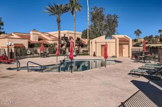 Photo #2: 6802263 Listing 