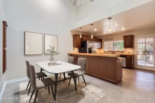 Photo #5: 6802263 Listing 