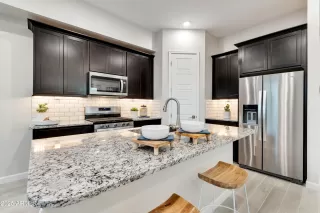 Photo #3: 6802407 Listing 
