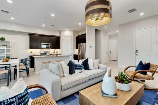 Photo #4: 6802407 Listing 