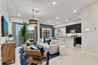 Photo #5: 6802407 Listing 