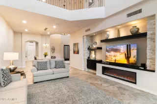 Photo #4: 6802725 Listing 