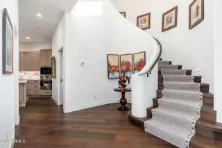 Photo #6: 6802808 Listing 
