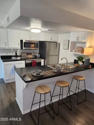 Photo #1: 6803018 Listing