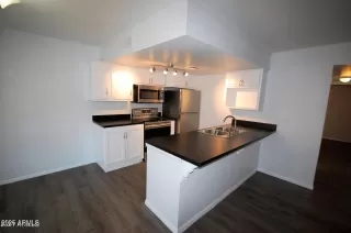 Photo #5: 6803018 Listing