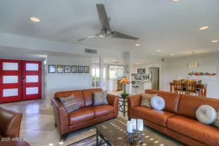 Photo #5: 6803128 Listing 