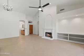 Photo #4: 6803169 Listing