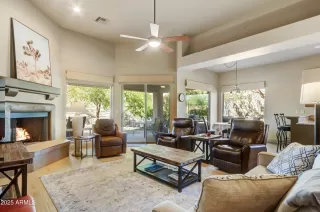 Photo #2: 6803460 Listing