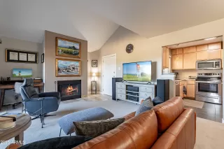 Photo #6: 6803522 Listing 