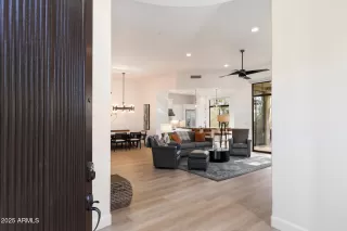 Photo #4: 6803608 Listing 