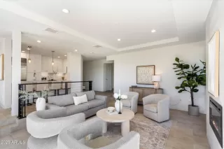 Photo #2: 6803782 Listing 