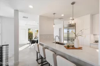 Photo #5: 6803782 Listing 